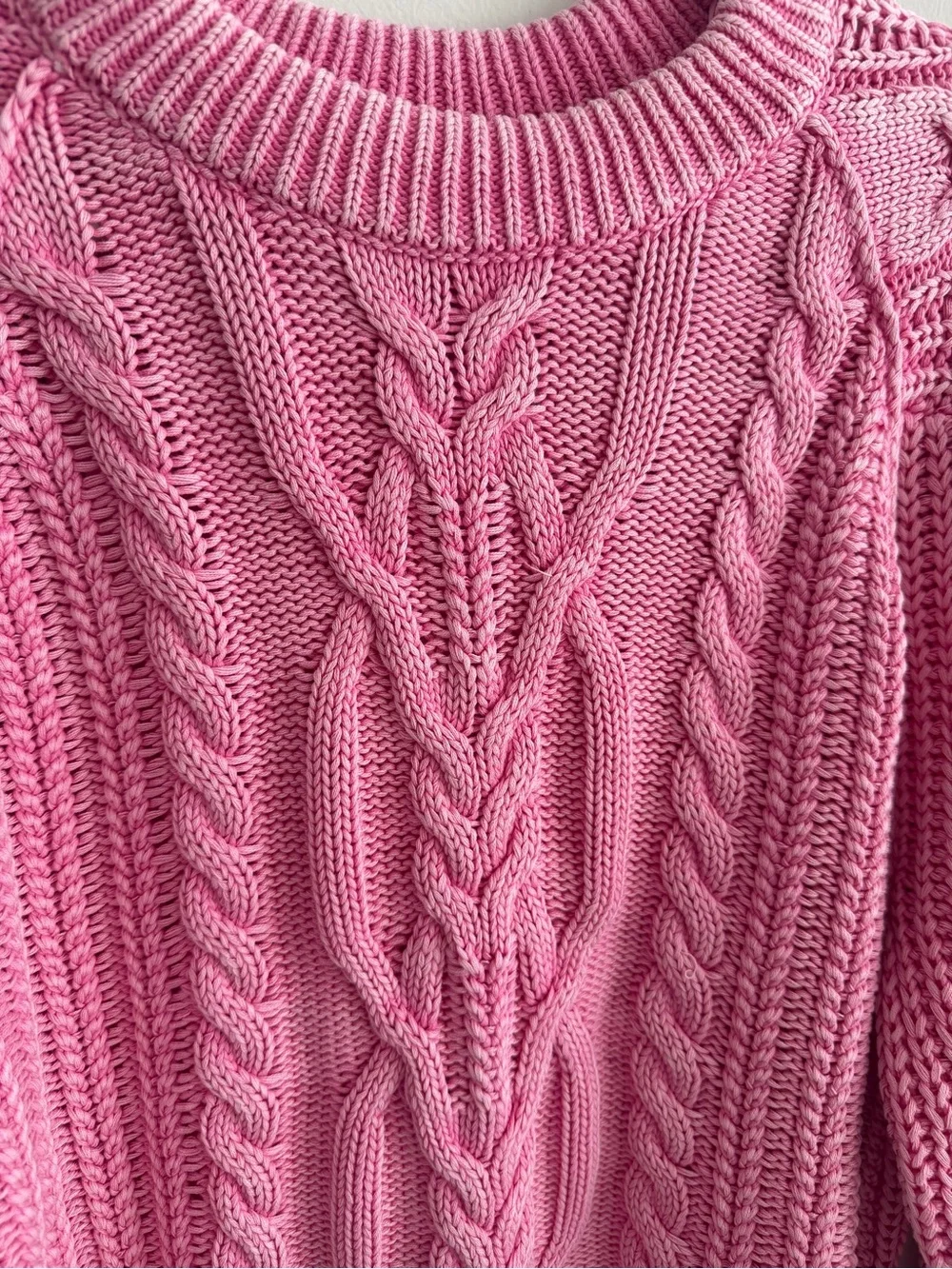 Free People Pink Cable Knit Crew Neck‎ Chunky Sweater size medium NWT